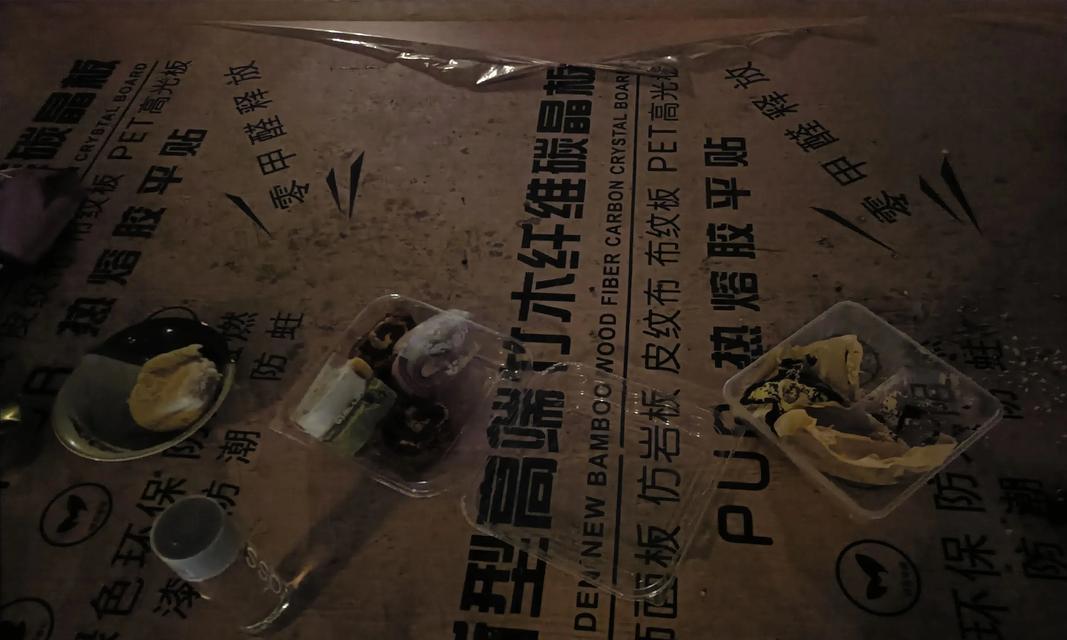 猫粮过期倒掉的时间是多久？（探究猫粮保存期限的关键因素）